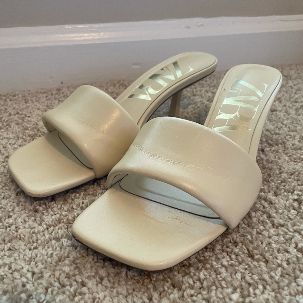 Nude kitten heels